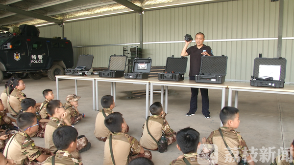 江蘇南京:感受“特警力量” 探秘現(xiàn)實(shí)中兩支反恐精英部隊(duì)(組圖) 江蘇南京:感受“特警力量” 探秘現(xiàn)實(shí)中兩支反恐精英部隊(duì)(組圖)