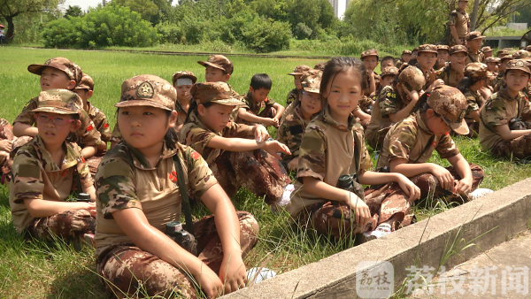 江蘇南京:感受“特警力量” 探秘現(xiàn)實(shí)中兩支反恐精英部隊(duì)(組圖) 江蘇南京:感受“特警力量” 探秘現(xiàn)實(shí)中兩支反恐精英部隊(duì)(組圖)